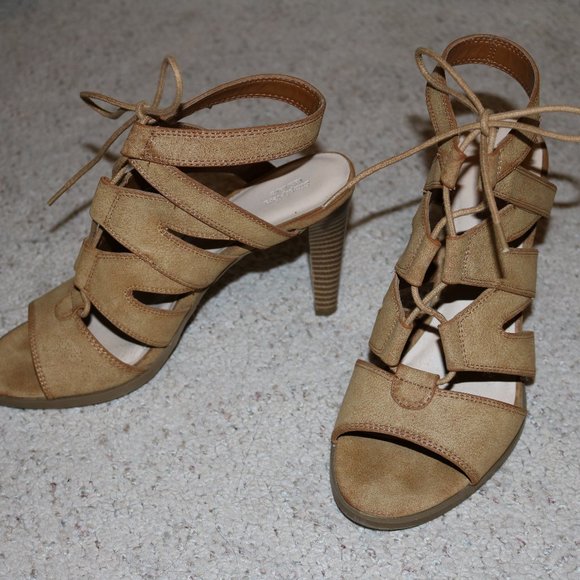 Lace Up Nude Heels - Picture 1 of 2
